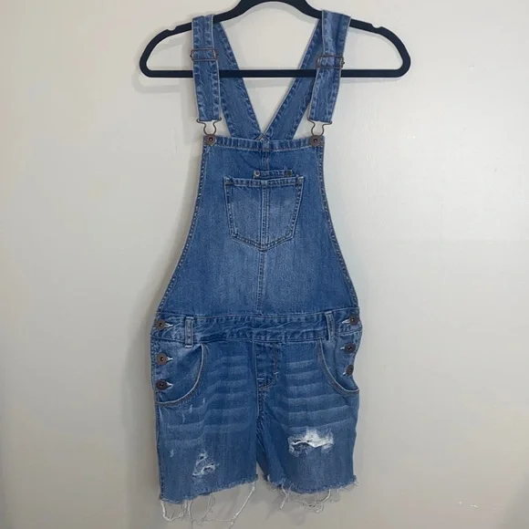 🎱Adorable Distressed Jean Overalls! - Picture 2 of 11